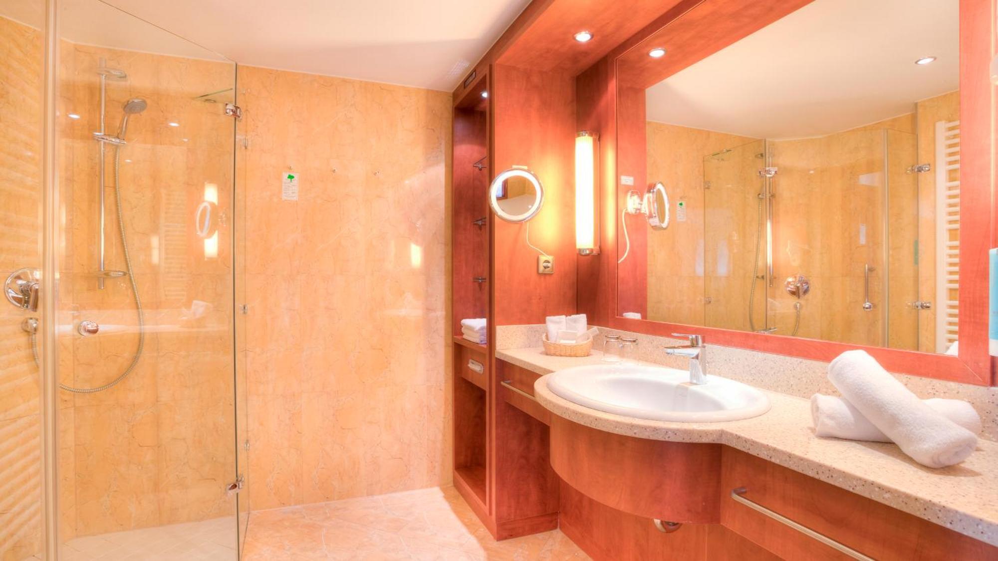 Hotel Zur Post - Ein Rovell Hotel Херингсдорф Экстерьер фото