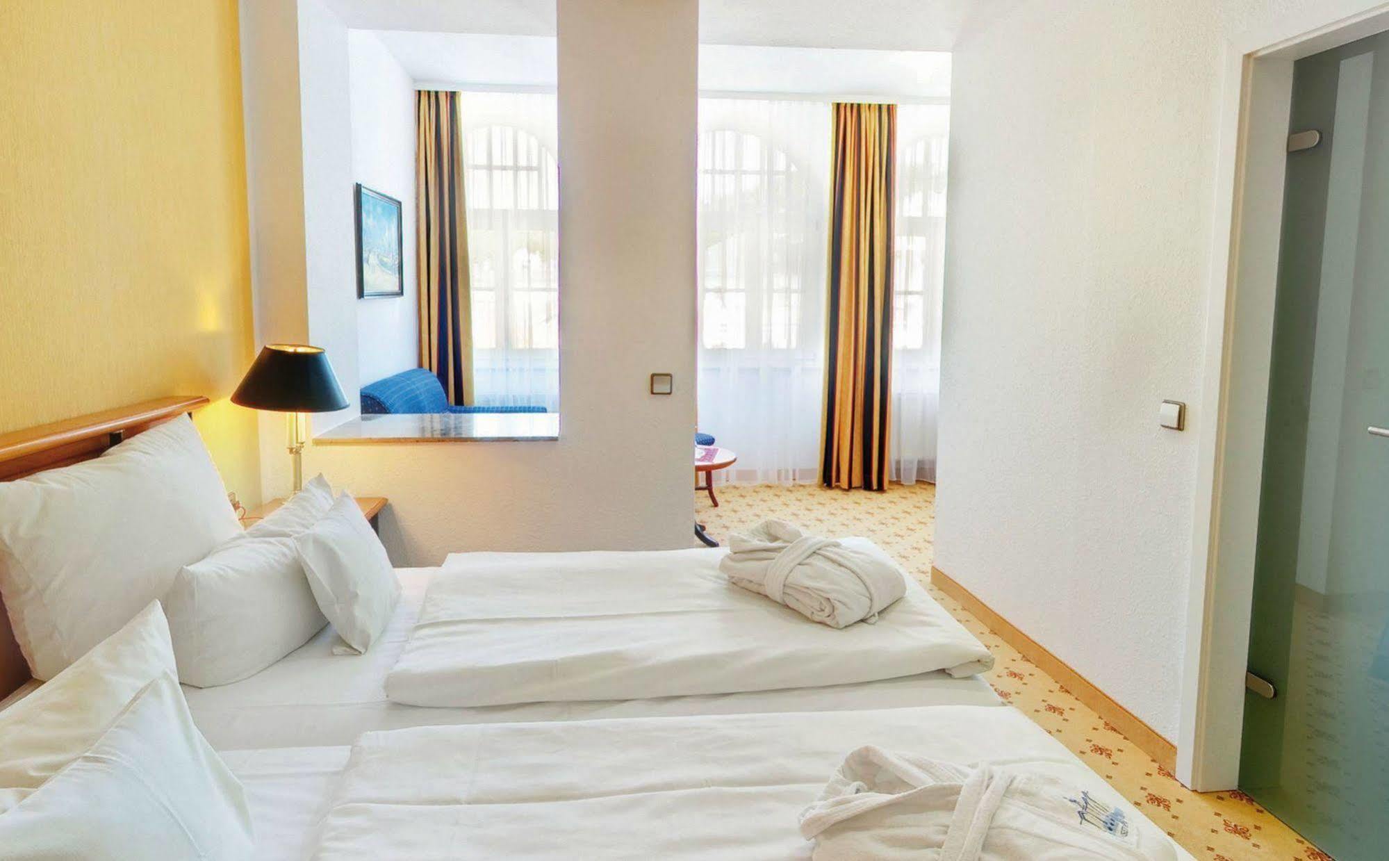 Hotel Zur Post - Ein Rovell Hotel Херингсдорф Экстерьер фото